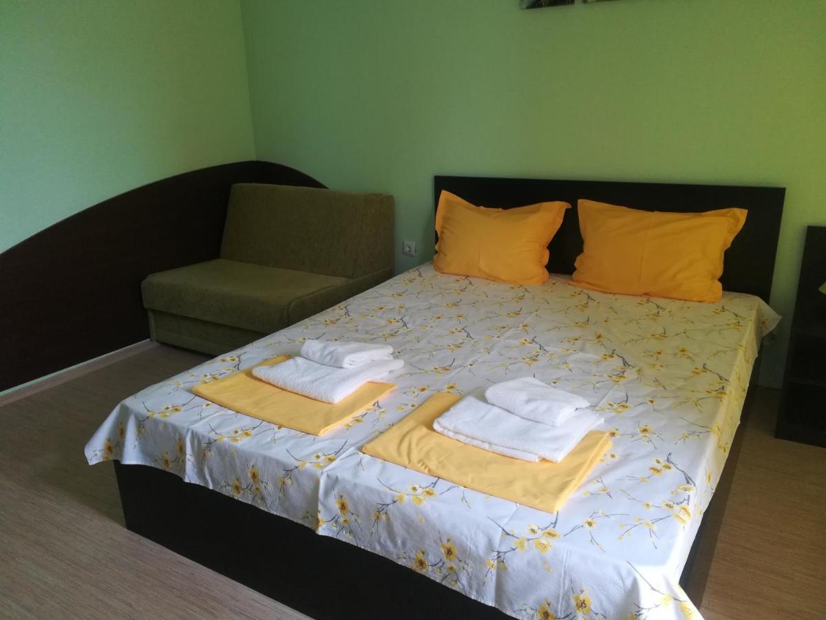 Apartments Victoria Кранево Екстериор снимка