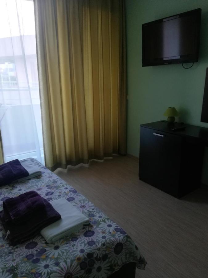 Apartments Victoria Кранево Екстериор снимка