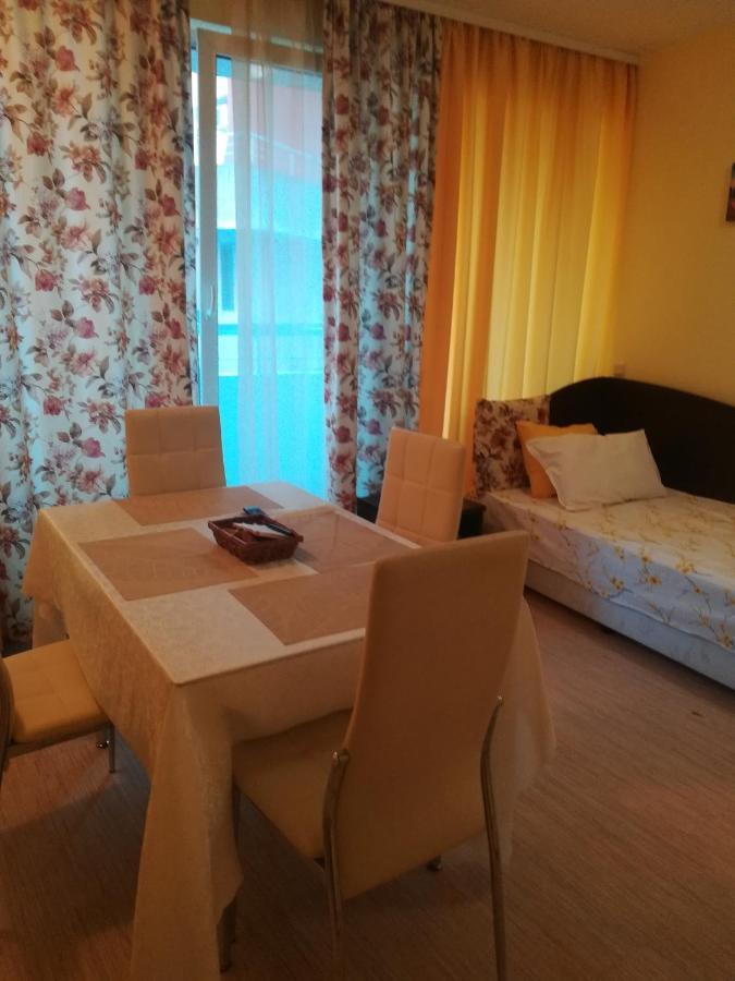 Apartments Victoria Кранево Екстериор снимка