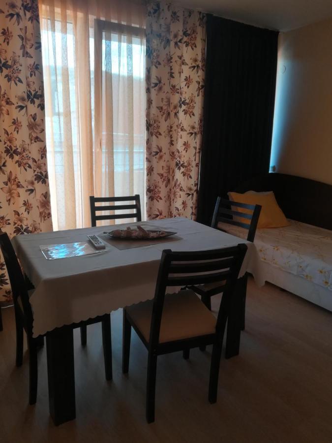 Apartments Victoria Кранево Екстериор снимка