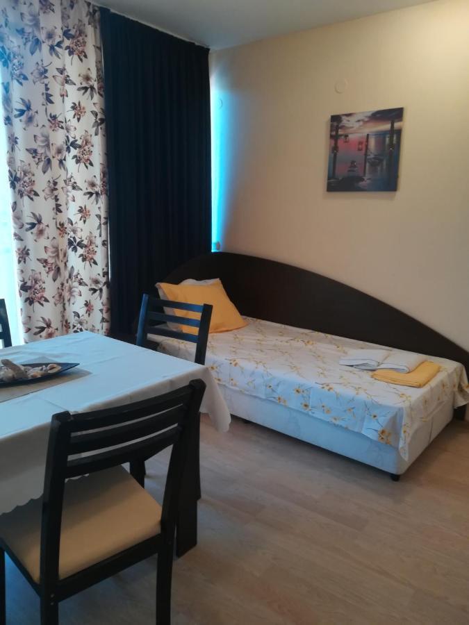 Apartments Victoria Кранево Екстериор снимка