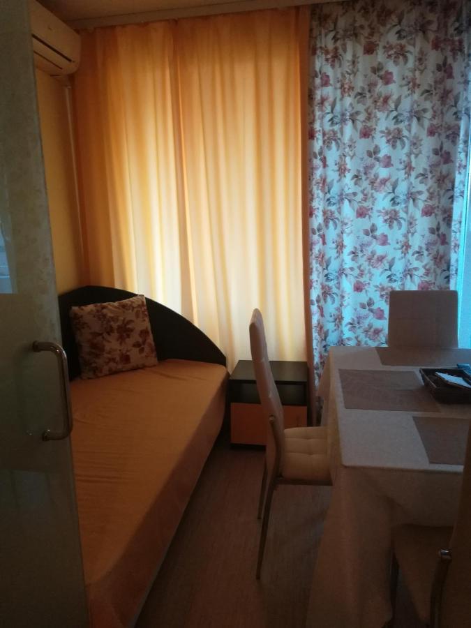 Apartments Victoria Кранево Екстериор снимка